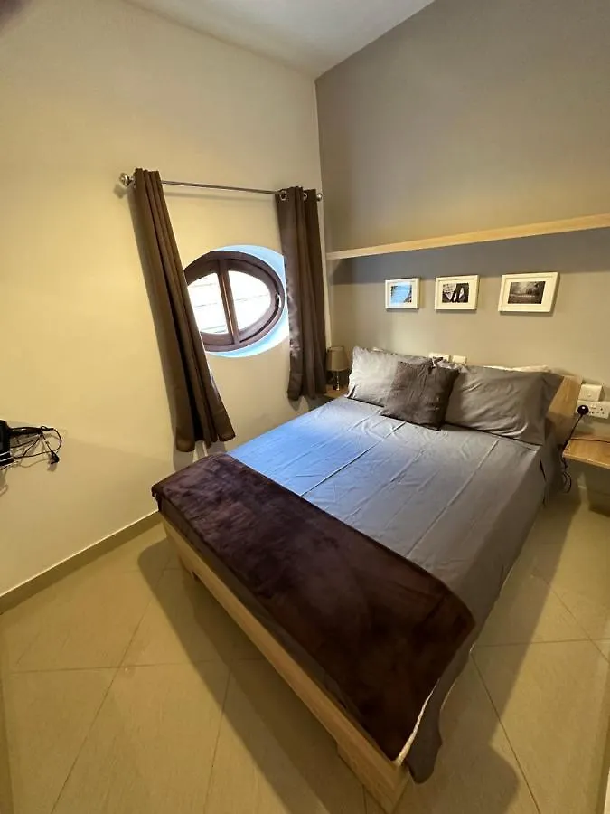 Apartment Ewa Apt - 3-Bedrooms Apt Near Sliema - St Julians Seafront Gzira