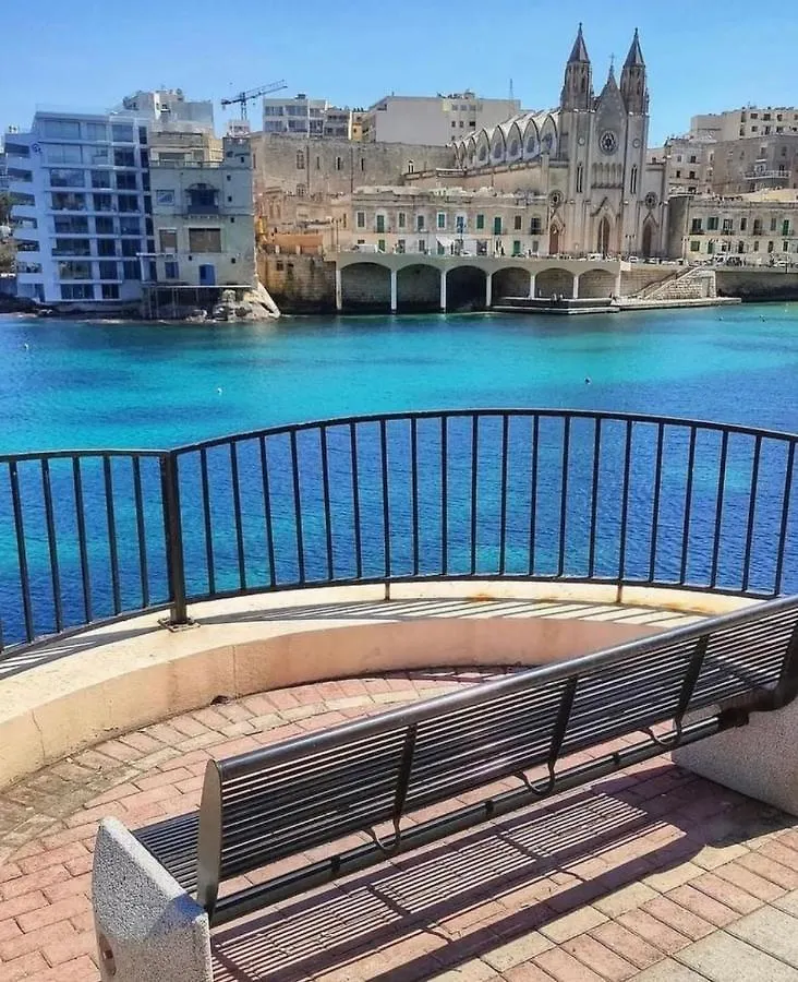 Ewa Apt - 3-Bedrooms Apt Near Sliema - St Julians Seafront Gzira Apartment