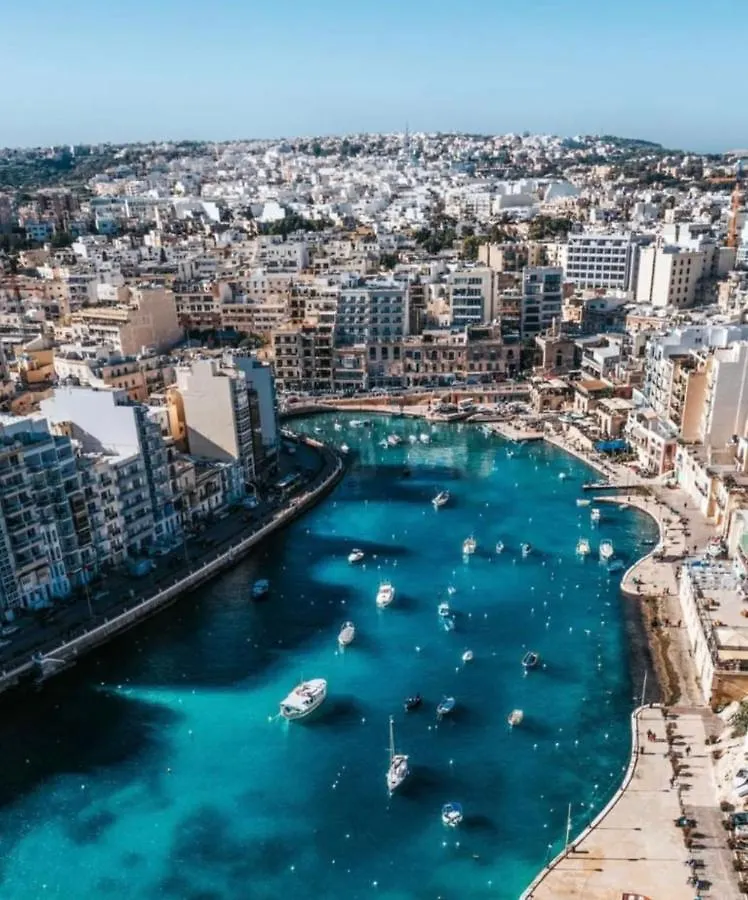 Ewa Apt - 3-Bedrooms Apt Near Sliema - St Julians Seafront Gzira 0*,  Malta