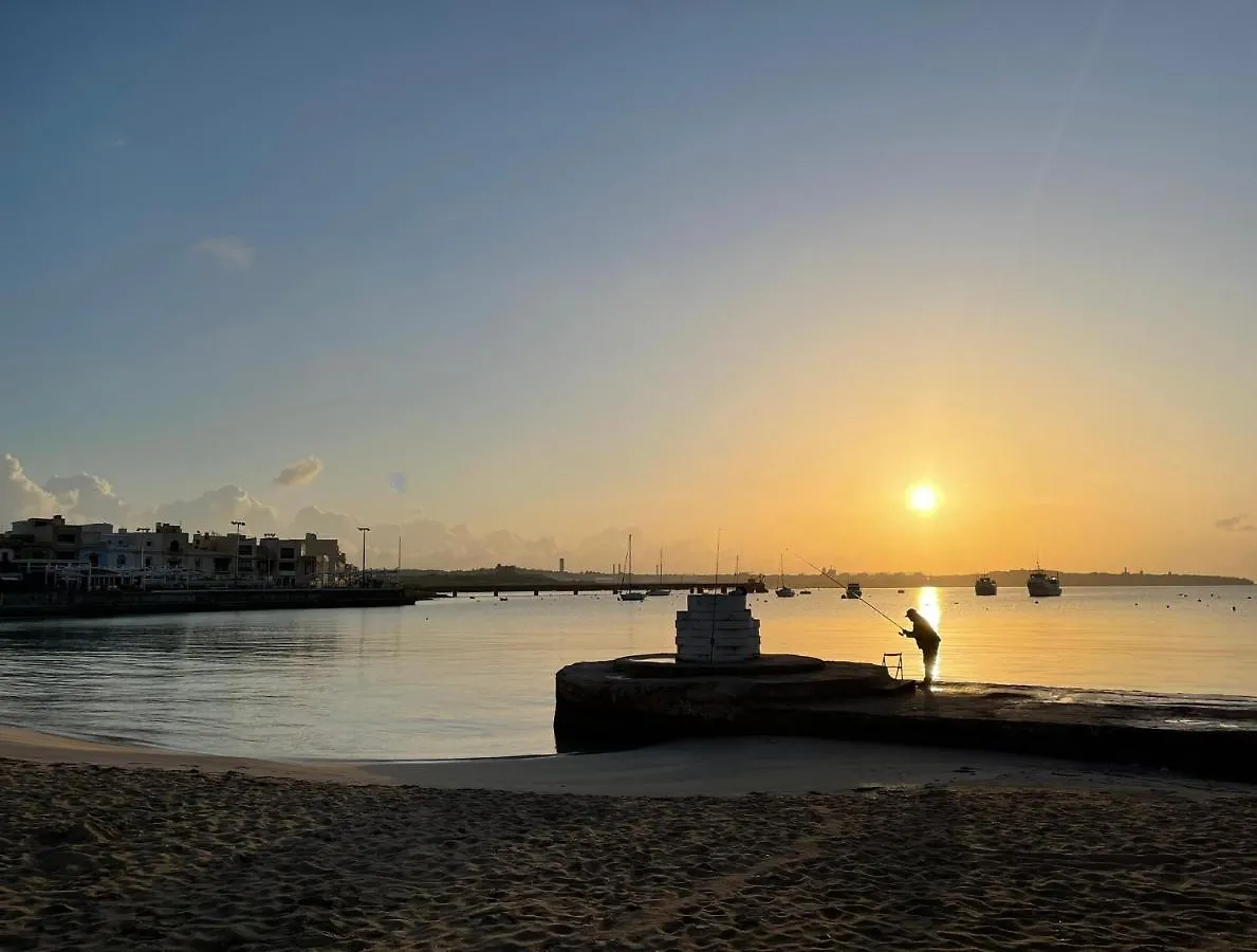Ewa Apt - 3-Bedrooms Apt Near Sliema - St Julians Seafront Gzira 0*,  Malta