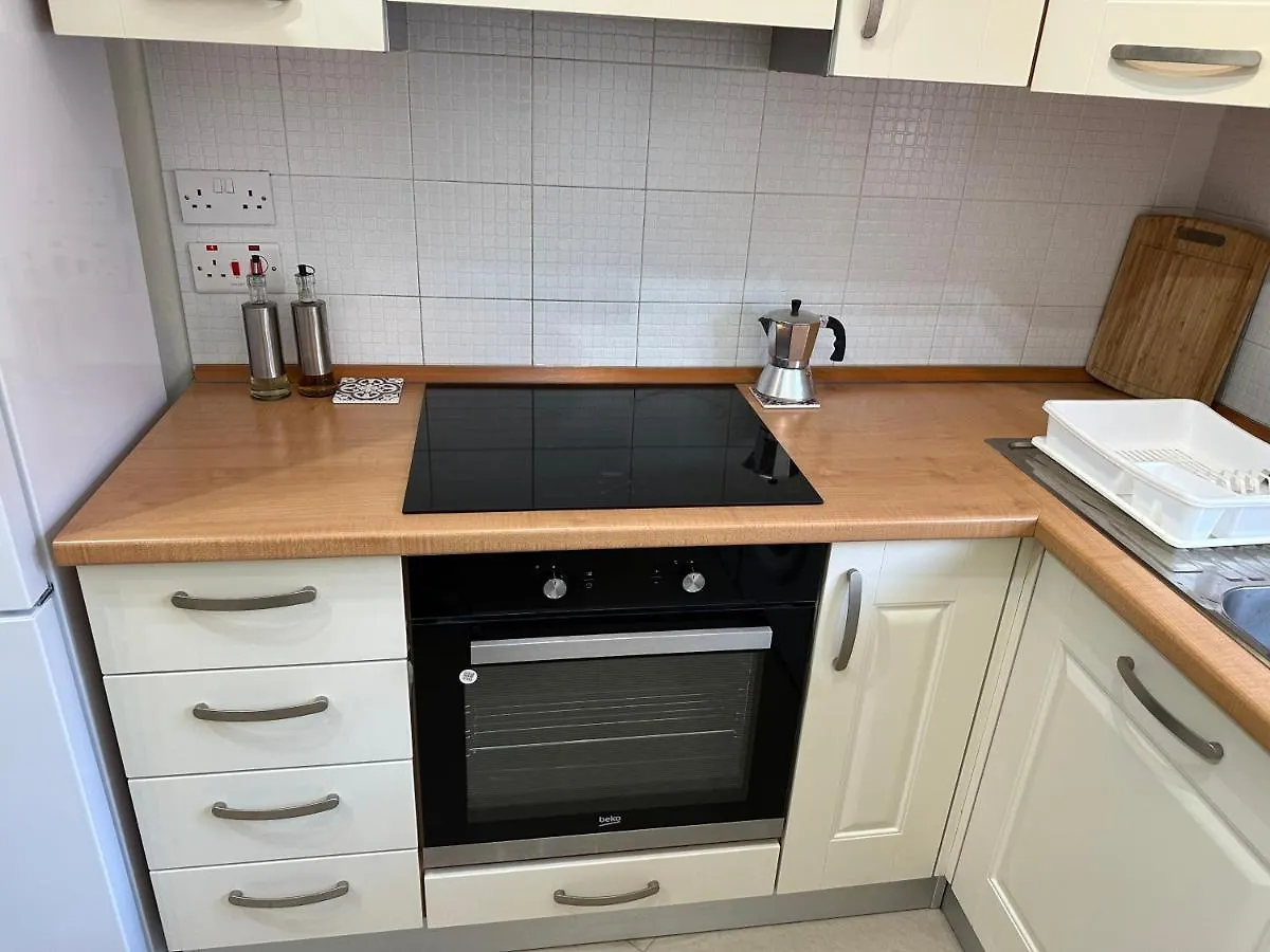 Ewa Apt - 3-Bedrooms Apt Near Sliema - St Julians Seafront Gzira Malta